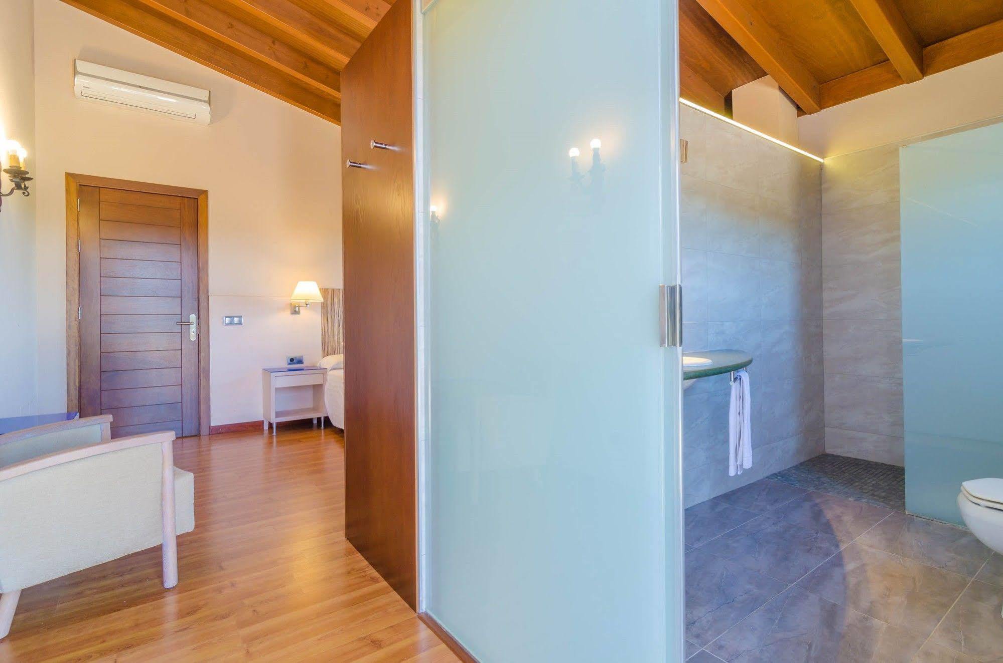 Villa Short De Conies 2
