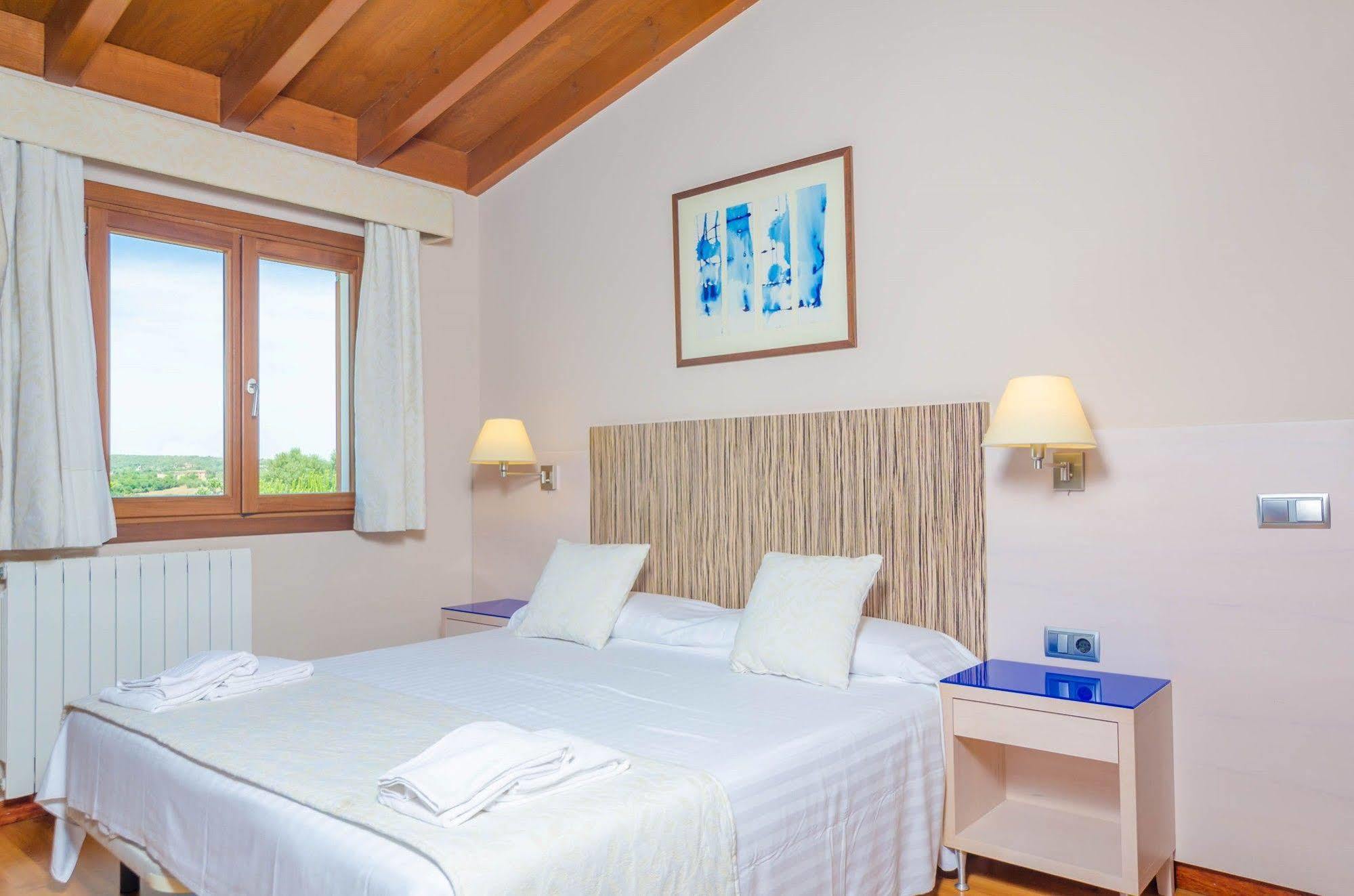 Villa Short De Conies 2